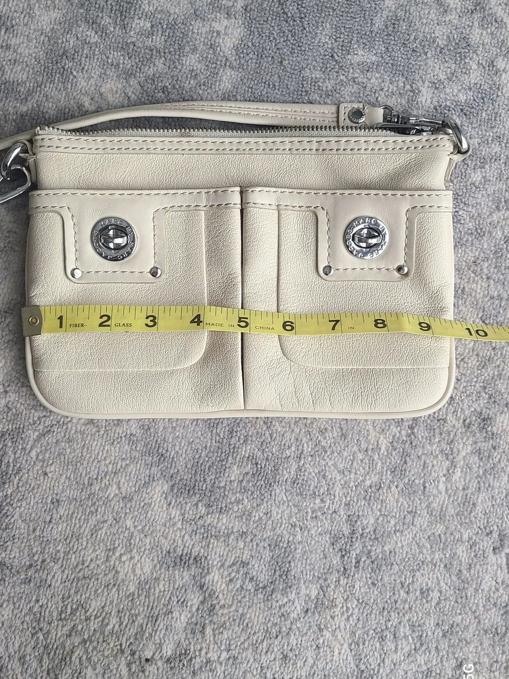 Marc Jacobs Cream Crossbody Bag - Minimal Leather Shoulder Purse - Picture 5 of 8